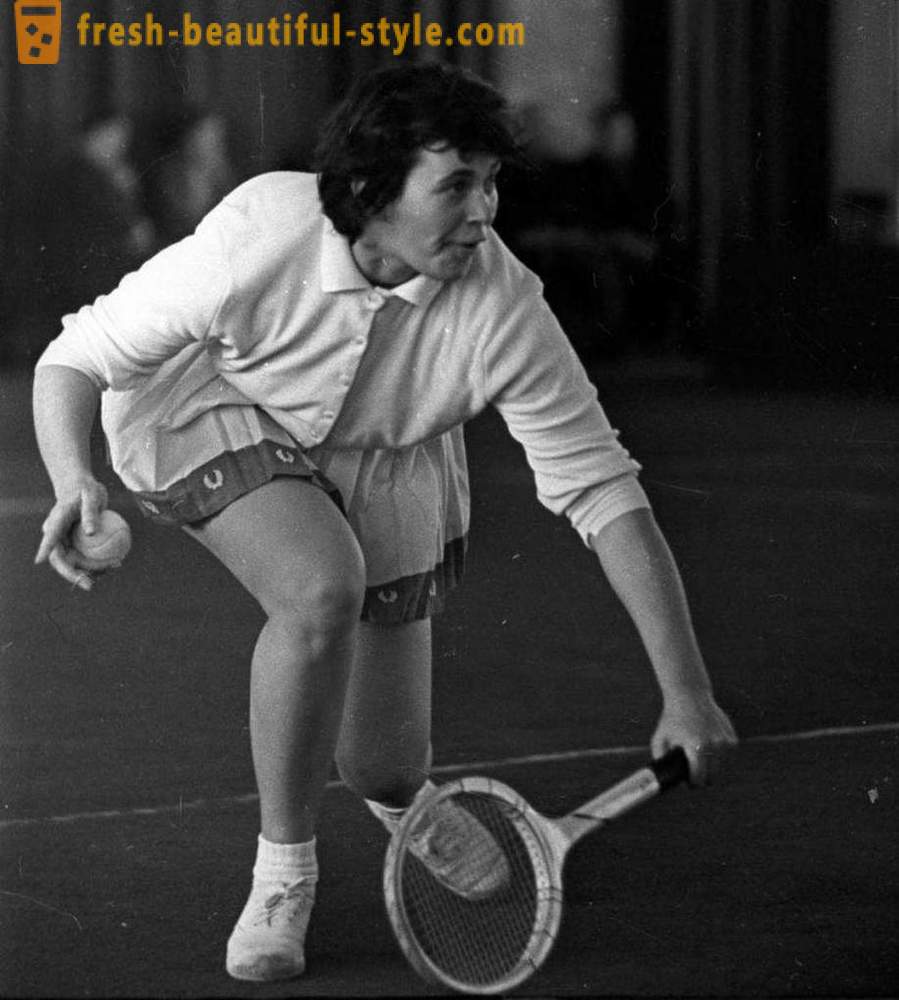Anna Dmitrieva: biografi, födelsedatum och nådde en karriär inom tennis och sportkommentator