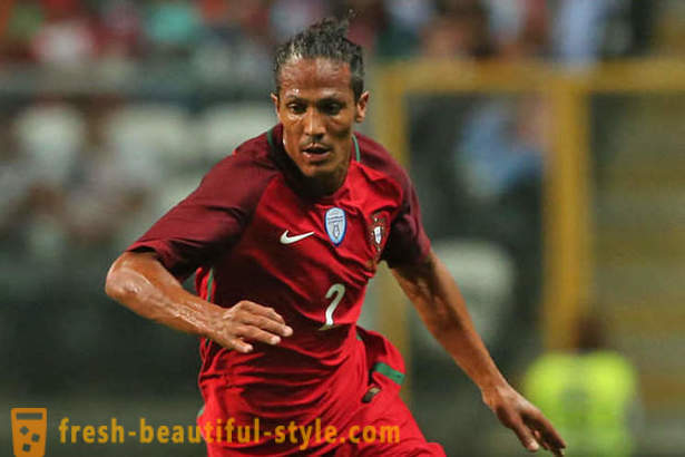 Bruno Alves: Portugisiska fotbollskarriär