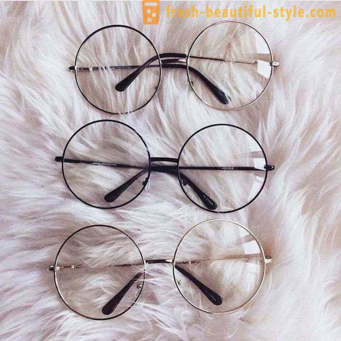 Branding Glasögon med klarglas: Funktioner, modeller och recensioner