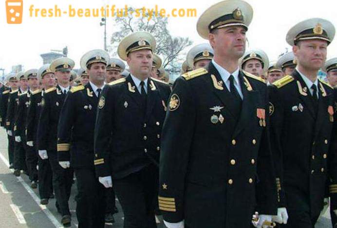 Casual och klädsel uniform marinen