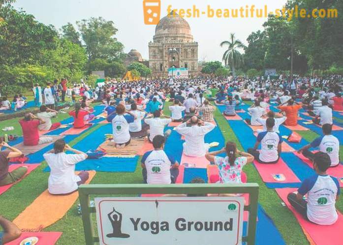 International Yoga Day firas runt om i världen