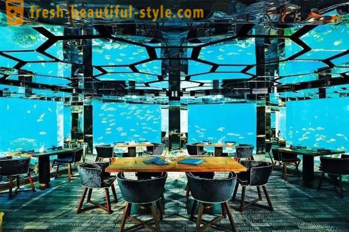 Lyx vattens restaurang i Maldiverna