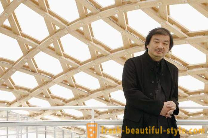 Japanska arkitekten skapar ett hus av papper och papp