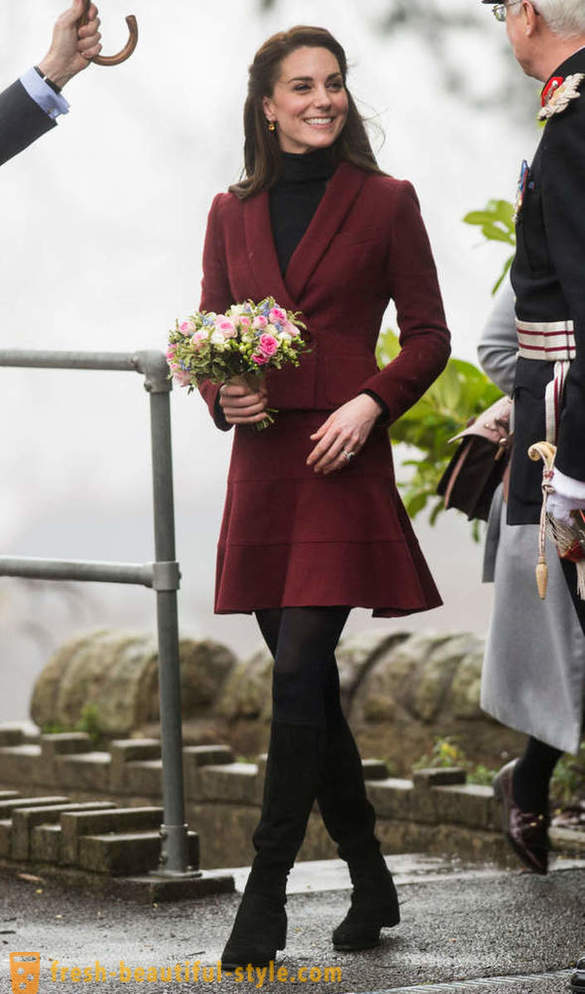 När oklanderlig stil Kate Middleton bröt kungliga klädsel