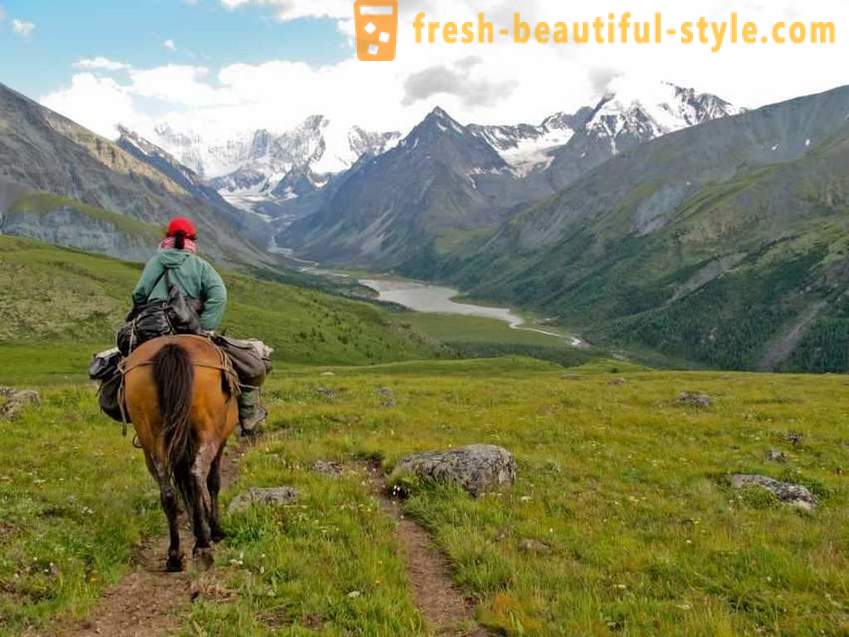 8 vackraste bergen i Ryssland som det är frestande att erövra