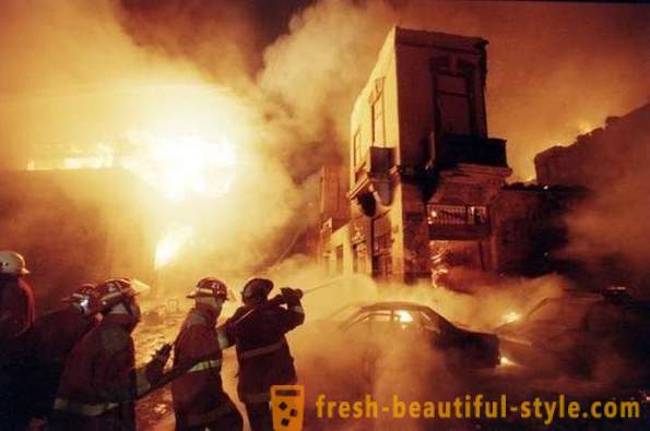 Deadly brand: katastrof på grund av fyrverkerier