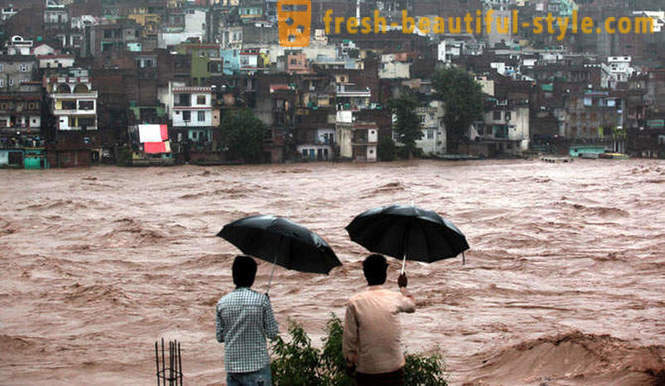 Historisk översvämningar i Indien och Pakistan