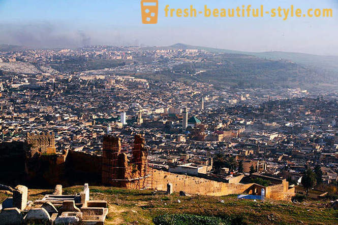 Fez - den äldsta av de kejserliga städer i Marocko