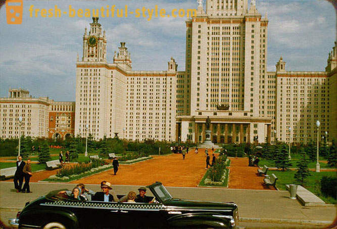 Moskva 1956, i fotografier av Jacques Dyupake