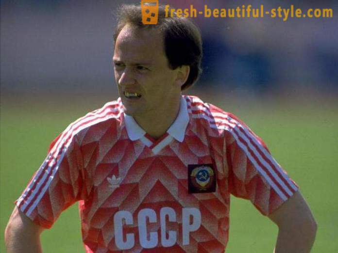Igor Belanov, fotbollsspelare: biografi, idrottskarriär