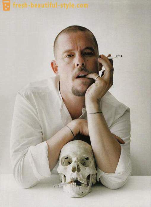 Alexander McQueen: Biografi och karriär