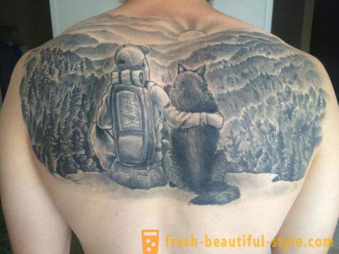 Män tatuering på ryggen: Fördelar, nackdelar och options skisser.